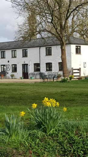 1 Barge Cottage